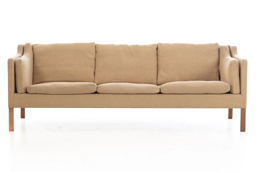 Børge Mogensen. Three-seater sofa model 2213, wool fabric — Furniture/Lounge suites, sofas — Lauritz