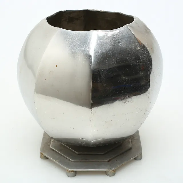 VAS, vitmetall, Art Deco-stil.