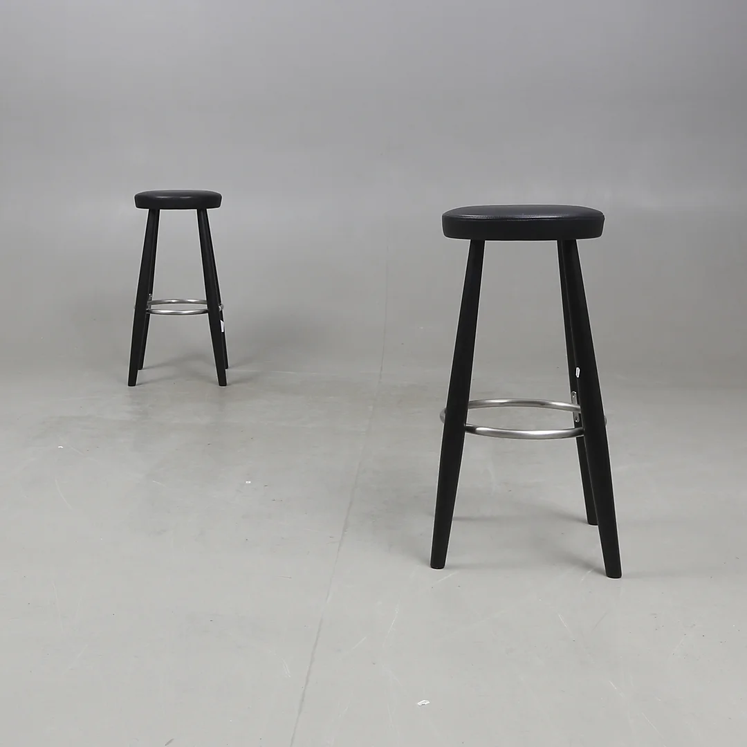 HANS J WEGNER. Barpallar, 2 st, "CH56". Carl Hansen & Son, Danmark. — Armchairs & Chairs — Gomér & Andersson Linköping