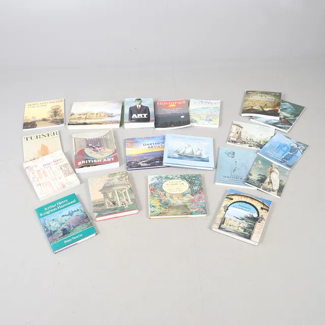 A QUANTITY OF ART REFERENCE VOLUMES, MOSTLY ON BRITISH ART AND CULTURE.