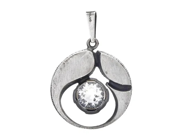 KARL LAINE, hänge, sterlingsilver, bergskristall, höjd 42 mm, vikt 7,5 g.