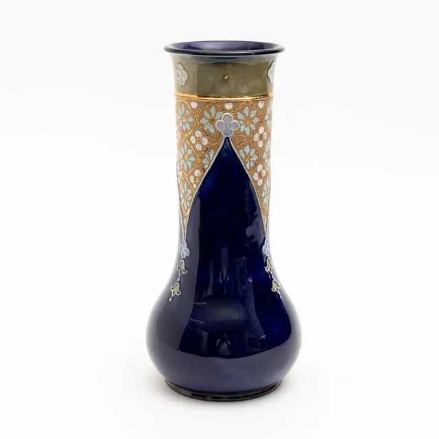 VAS, glaserad keramik, Royal Doulton, Jugend, England, sekelskifett 18/1900.