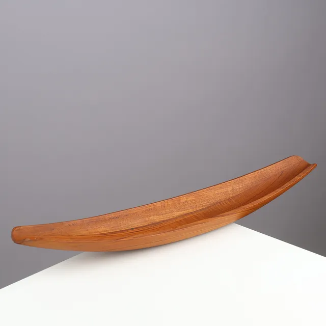 JENS HARALD QUISTGAARD (1919–2008). Aflang skål af teak, Staved Teak & Dansk Designs, formgivet 1956.