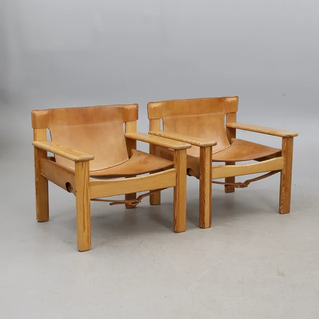 KARIN MOBRING. Fåtöljer,ett par , "Natura", furu, skinnklädsel, för IKEA, formgiven 1976.