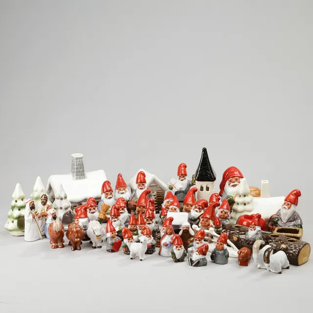 ROLF BERG. Samling jule og nisse figurer, af glaseret lertøj. Sverige ( 51).