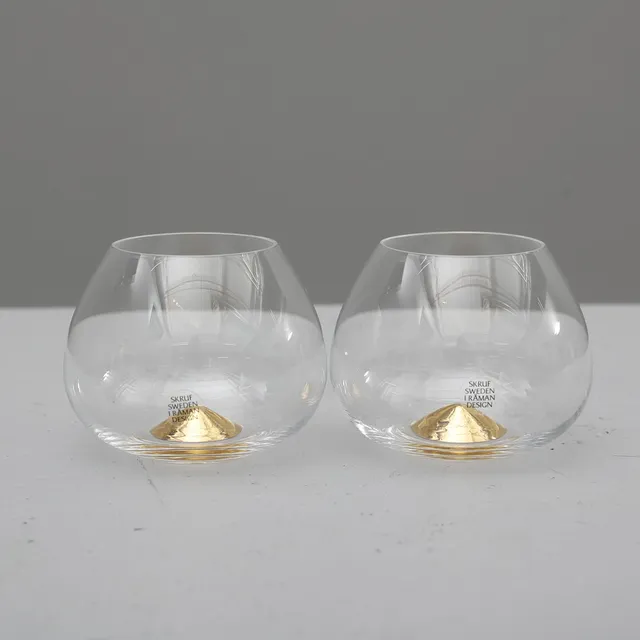 INGEGERD RÅMAN. KONJAKSKUPOR, ett par, glas,Skruf Glasbruk.