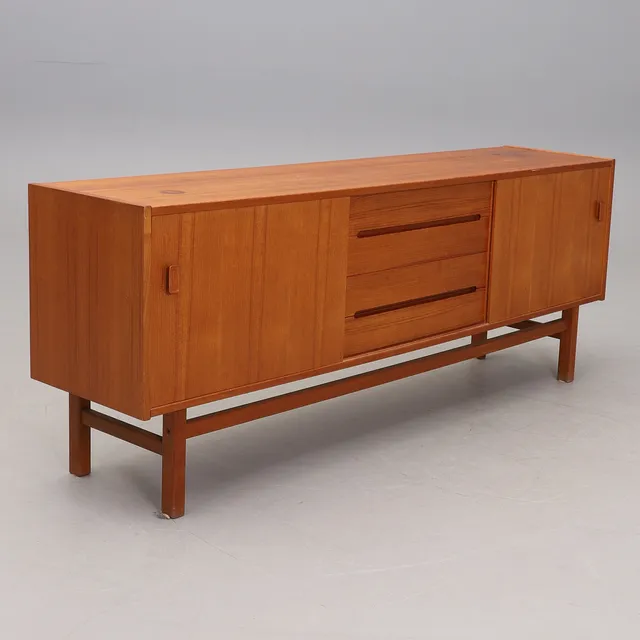 NILS JONSSON. Sideboard, "Arild", Troeds.