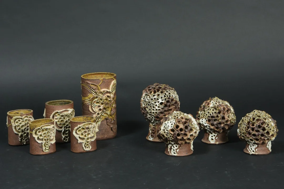 Bodil Marie Nielsen. Samling vaser m.m., stentøj (9) — Glass, porcelain and ceramics/Vases, bowls, dishes — Lauritz