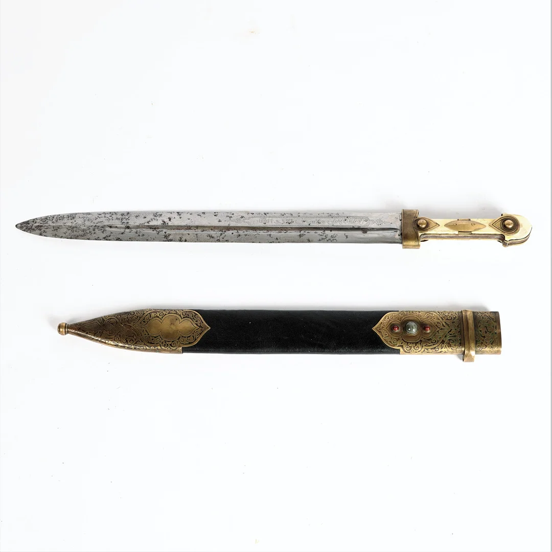 KINDJAL, orientalisk, 1900-talets första hälft. — Edged weapons — Auktionsverket Engelholm