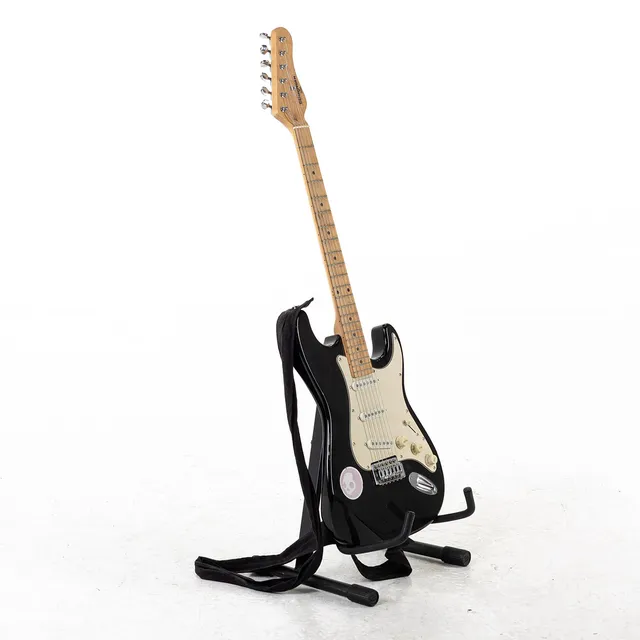 ELGITARR, Behringer.