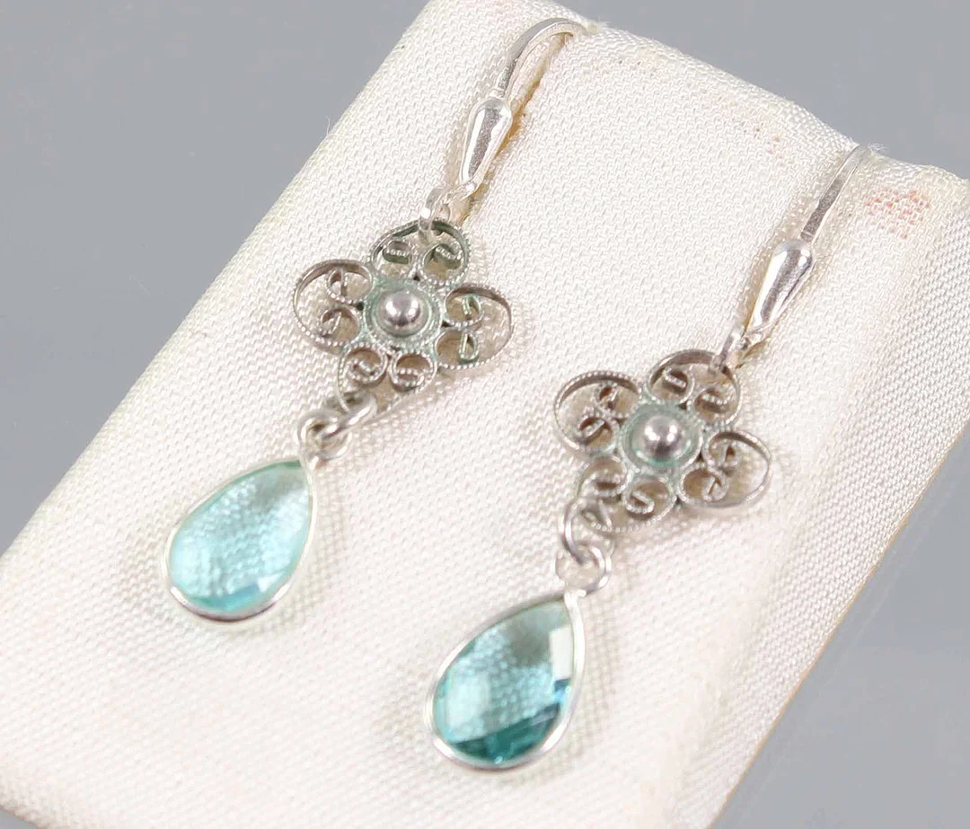 BLAUTOPAS PERLEN OHRRINGE, SILBER 925. — Earrings — Auktionshaus Bossard