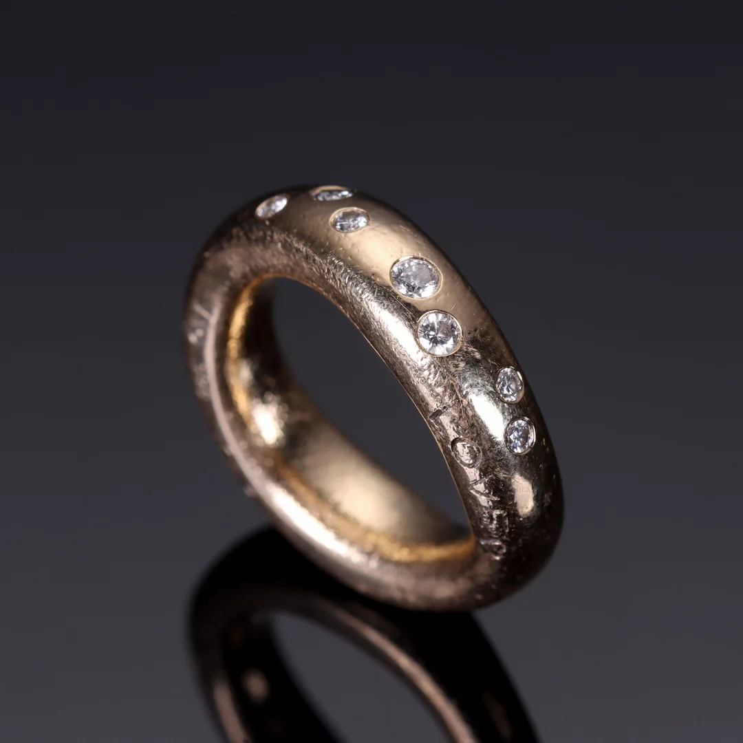 Ole Lynggaard. Love ring med diamanter, nr, 5 af 18 kt guld — Jewellery/Rings — Lauritz