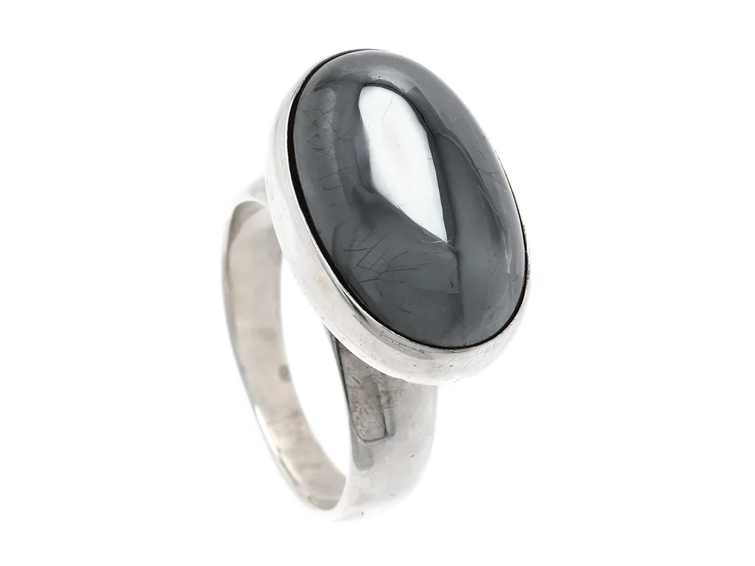 GEORG JENSEN, ring, no 123B, sterlingsilver, hematit, design Nanna Dietzel, Danmark efter 1945, stl 16 mm, vikt 9,5 g, originaletui, mindre repor på hematiten, storleksändrad. — Smycken/Ring — Kaplans