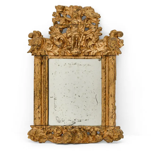 SPEGEL, barock, 1700-tal, träskuren dekor med fåglar och kristusgestalt.