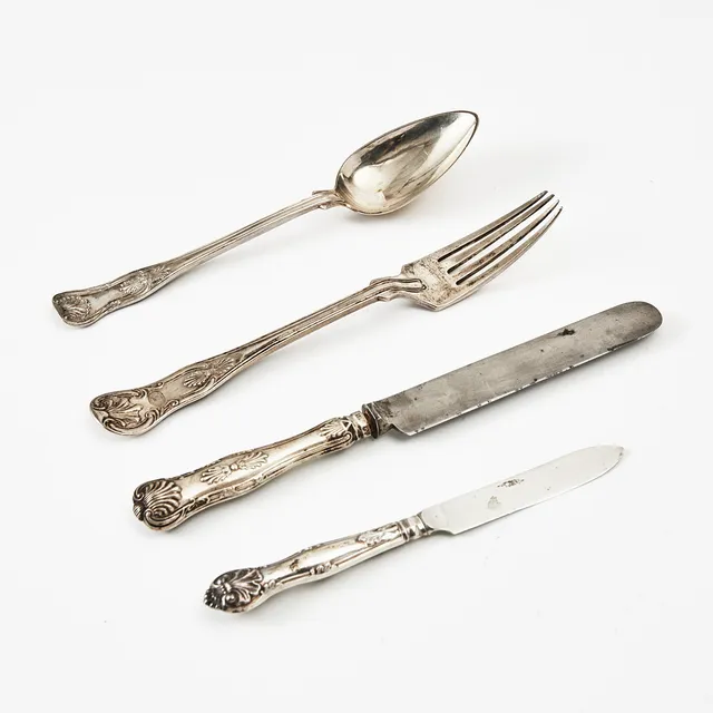 BESTICK, delar, silver, engelsk snäck, 1800-talets mitt, olika tillverkare.
