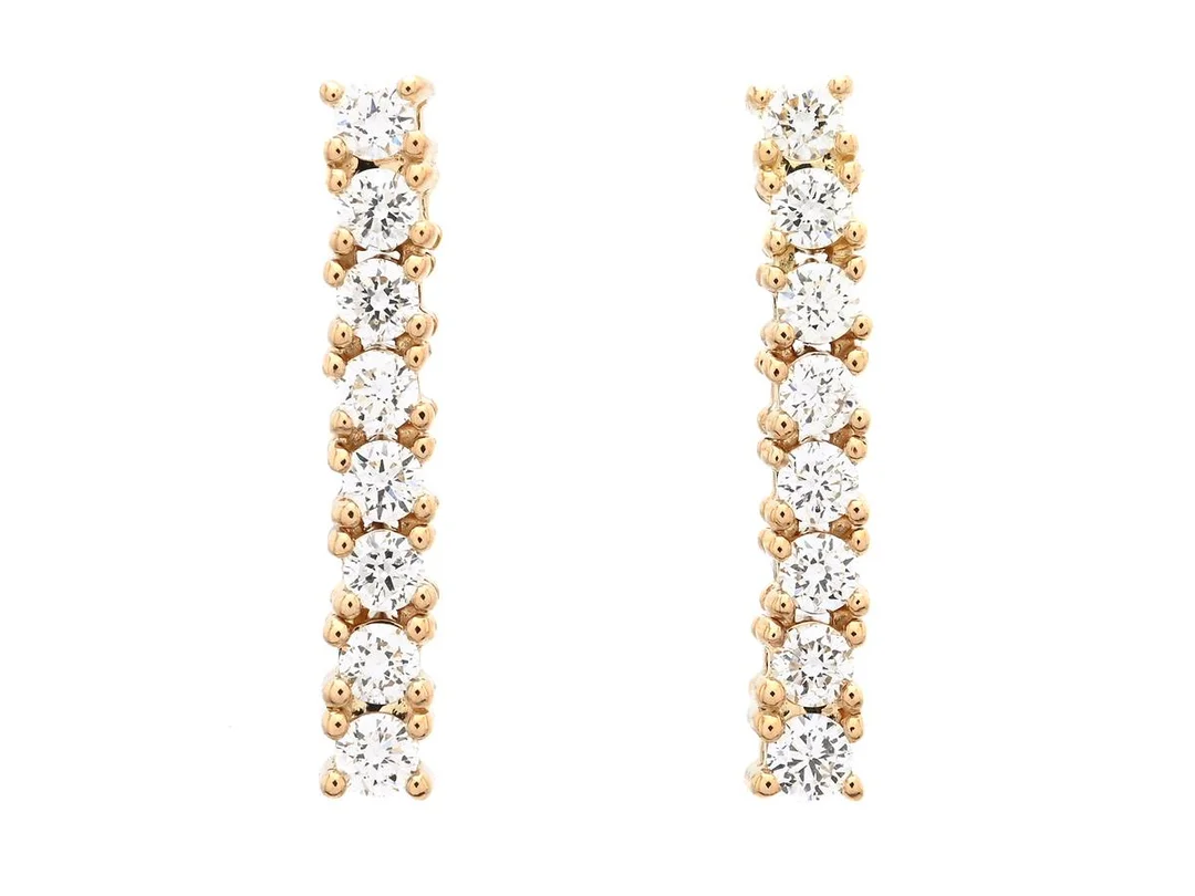 ÖRHÄNGEN, 18K guld, 16 briljantslipade diamanter ca 0,30 ctv, ca TW-W/VVS-VS, stift, längd 15 mm, vikt 2,5 g. — Smycken/Örhängen — Kaplans