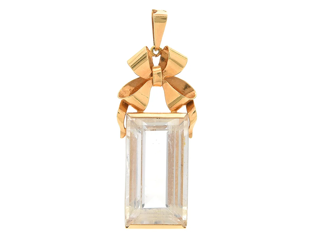 HÄNGE, 18K guld, bergkristall, Stigbert för Engelbert Stockholm 1949, höjd 4,3 cm, vikt 8,2 g. — Smycken/Hänge — Kaplans