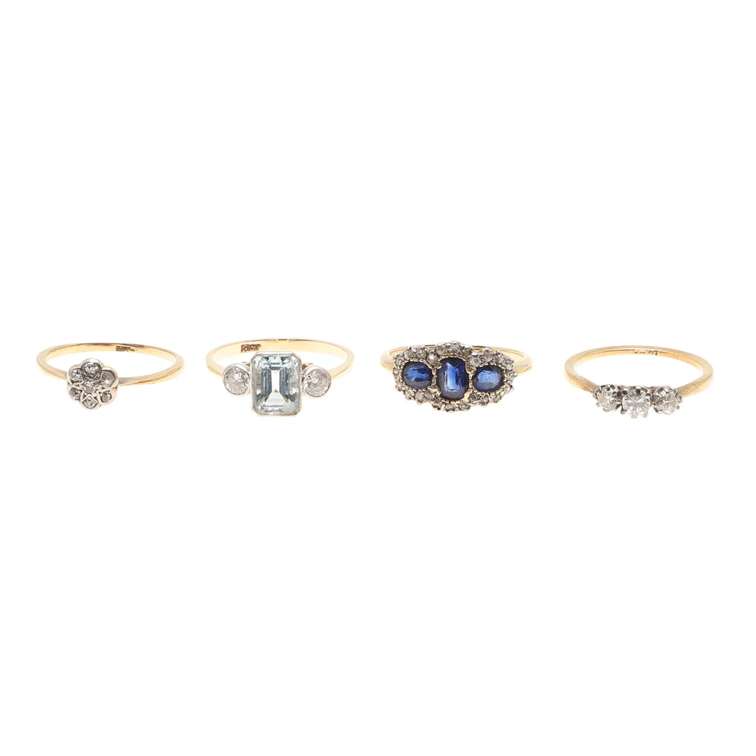 AN AQUAMARINE AND DIAMOND THREE STONE RING. — Rings — Lawrences Auctioneers