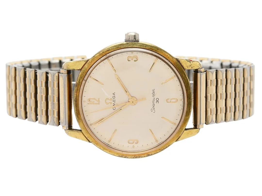 OMEGA, Seamaster 30 (T Swiss Made T), Cal 286, Serie nr. 21085706, Ref nr. JD 135.007, Boett nr. 135.007.63, doublé (skadad, 40 micron), manuell, plexiglas, skadad krona/ställaxel, gravyr, ca 1963, metallänk ej original, box, ytterkartong. — Klockor/Omega — Kaplans