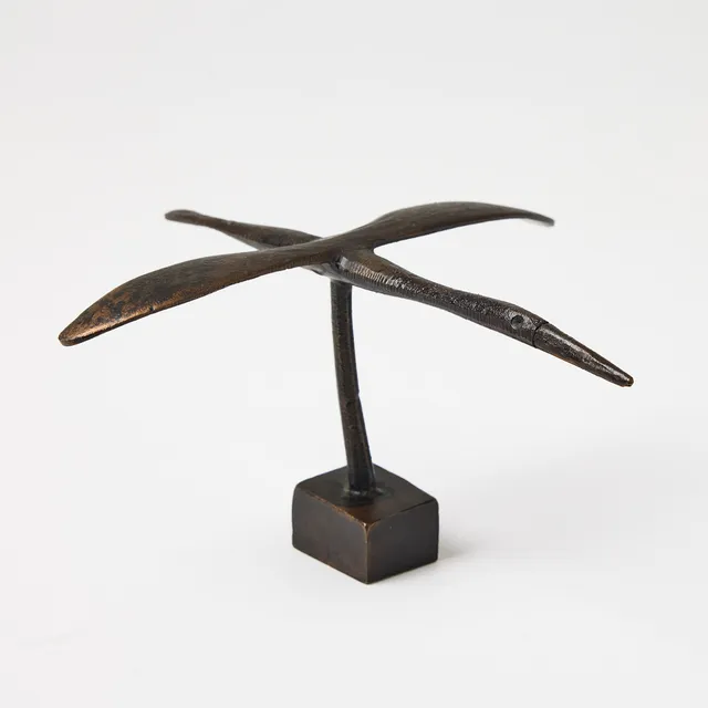 KARL GÖTE BEJEMARK (1922-2000). Skulptur i form av trana, signerad K G B patinerad brons.