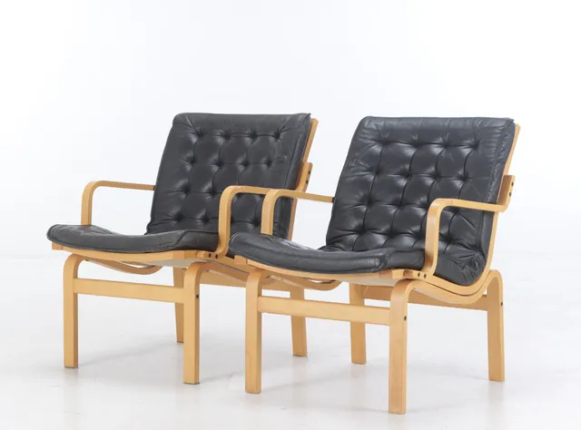 Finn Østergaard. Pair of armchairs, model Albert (2)