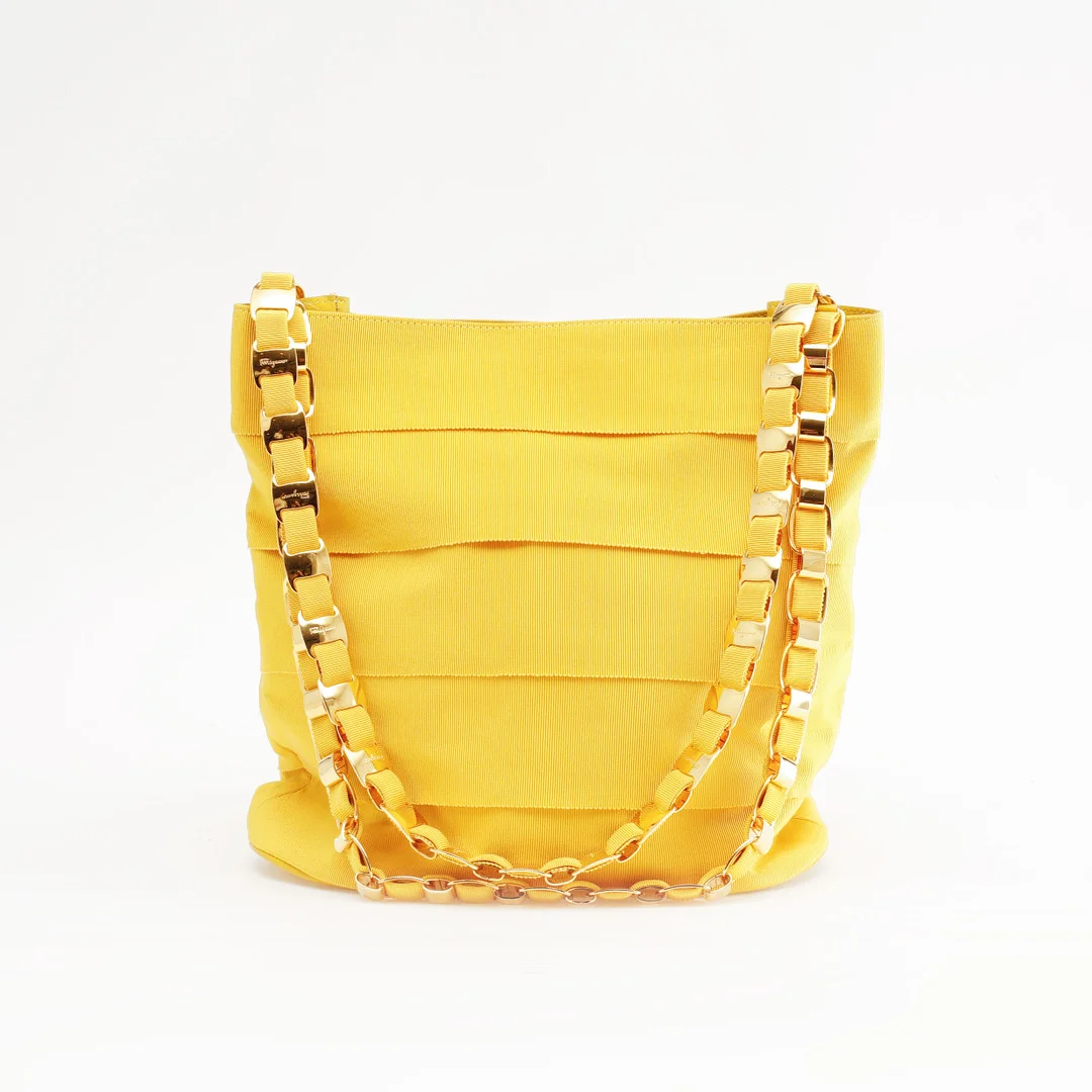 VÄSKA; Salvatore Ferragamo. — Vintage & Designer Fashion — Göteborgs Auktionsverk