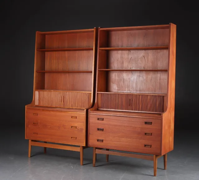 Johannes Sorth for Bornholms Møbelfabrik. Par 'Bornholmer-reolen' af teaktræ, 1960'erne (2)