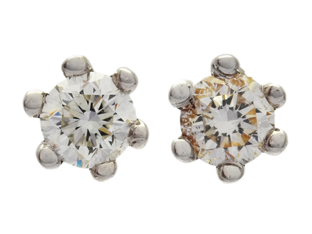 ENSTENSÖRHÄNGEN, 18K vitguld, briljantslipade diamanter ca 0,16 ctv, ca TW/VS, stift, vikt 1,3 g. — Smycken/Enstensörhängen — Kaplans