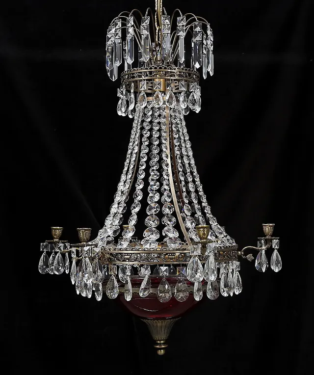 TAKKRONA, empire-stil, 1900-tal, höjd exklusive kedja ca. 80 cm.