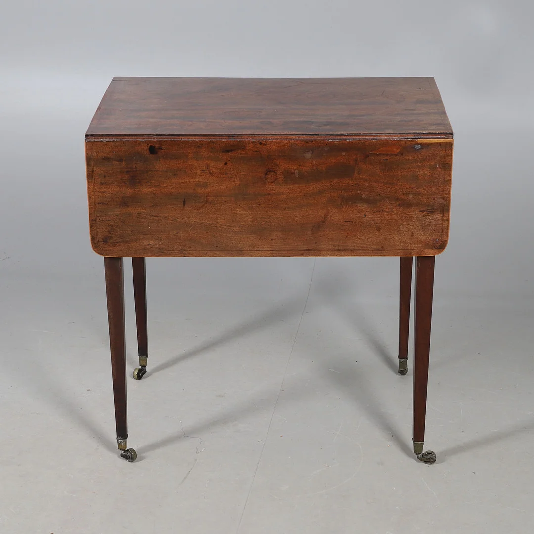 A GEORGE III BOXWOOD STRUNG MAHOGANY PEMBROKE TABLE. — Tables — Lawrences Auctioneers