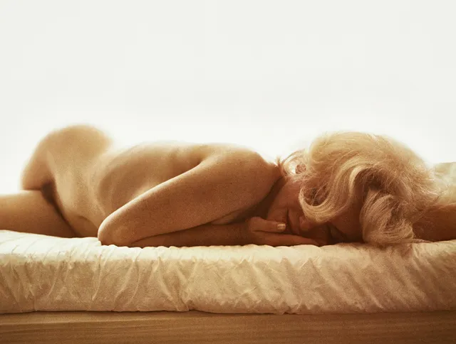 LEIF-ERIK NYGÅRDS (Sverige, 1939-2022): ”Marilyn Monroe photographed in Los Angeles at Bel Air Hotel, June 27th 1962” Cibachrome, signerat a tergo.