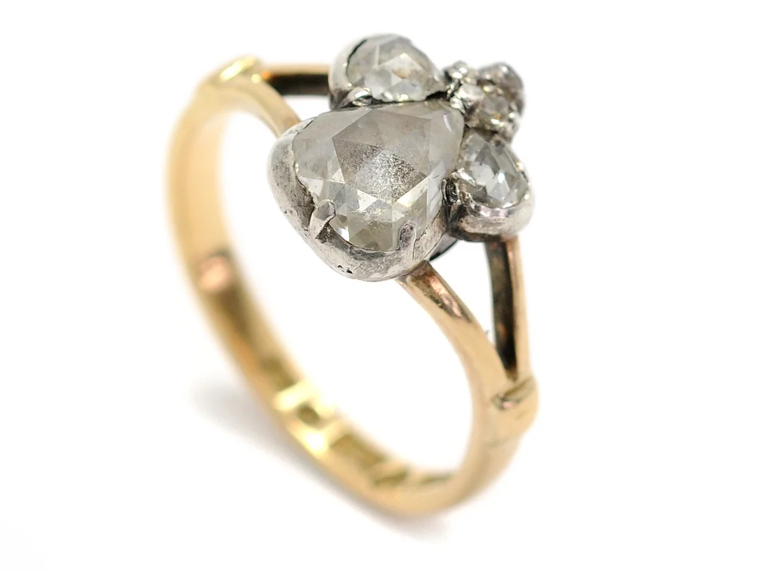 RING, 18K guld/silver, rosenslipade diamanter (skadade i kanterna), gömma, stl 17,75 mm, vikt 4,2 g, Befwes Juvelerareaffär, Stockholm 1926. — Smycken/Ring — Kaplans