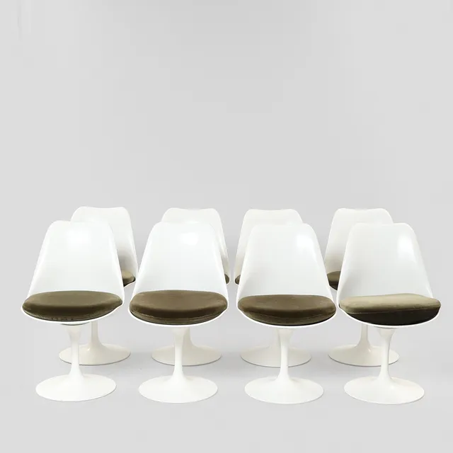 EERO SAARINEN (1910-1961). Sæt på otte stole med sæde af glasfiber og fod af lakeret aluminium, "Saarinen Tulip Chair", Knoll International, USA, formgivet 1950'erne, (8).