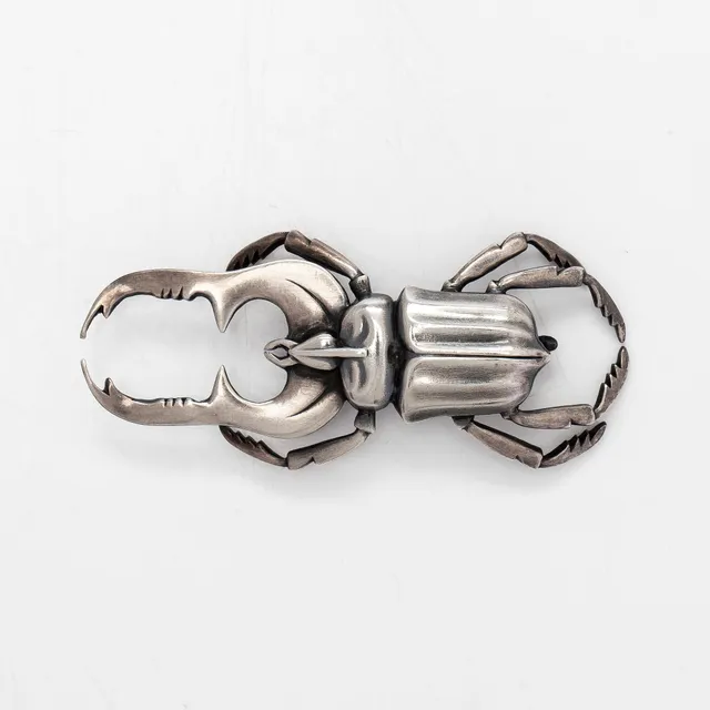 Brosch, skalbagge, silver, A. Tillander, Helsingfors 1953.