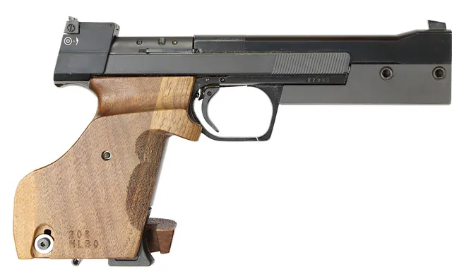 PISTOL, fabrikat Hämmerli, modell 215S, kaliber .22LR, tillv.nr 77967, se-nr SE0218974.