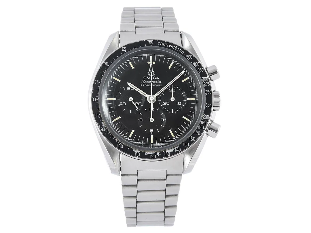 OMEGA, Speedmaster, Professional (T Swiss Made T), "Tachymètre", Cal 861, Serie nr. 30580354, Ref nr. ST 145.022, Boett nr. 145022-69 ST (HF), kronograf, herrur, 42 mm, stål, manuell, plexiglas, originallänk (senare), viklås, Ref nr. 1171/1/633, "Extract from the Archives", tillverkad 2/7 1970, levererad till Sverige, serviceetui. — Klockor/Omega — Kaplans