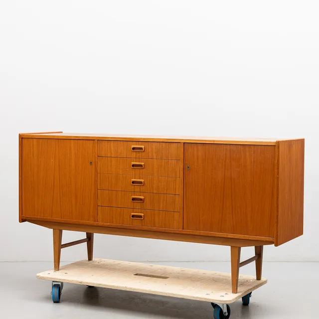 SIDEBOARD, fanerad med teak, omärkt, 1960-tal.