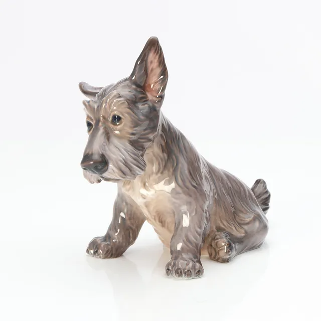 DAHL JENSEN, FIGURIN. Porslin. Nr 1078. Skotsk terrier.