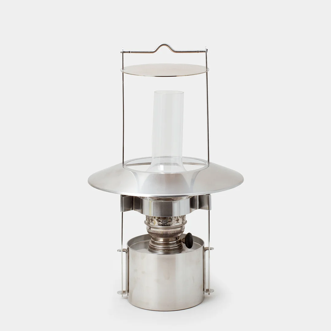 ERIK MAGNUSSEN. Skeppslykta / fotogenlampa, Stelton, Danmark. — Other lighting — Göteborgs Auktionsverk