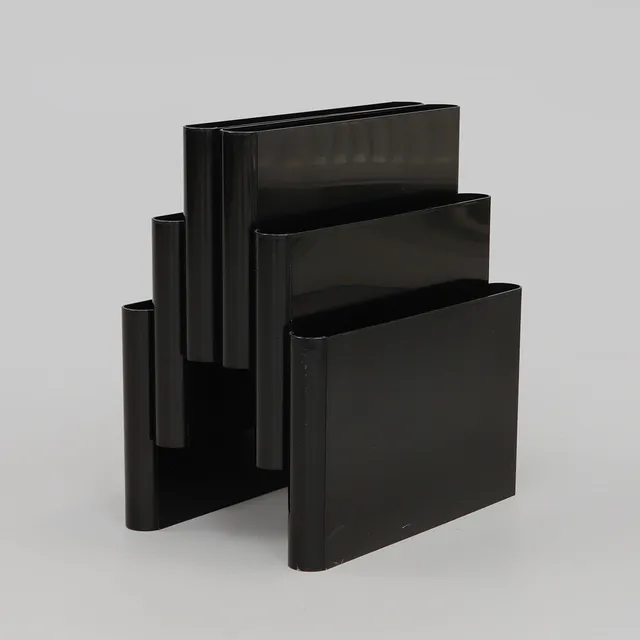 GIOTTO STOPPINO. Tidningsställ, Kartell, Italien, formgiven 1972.