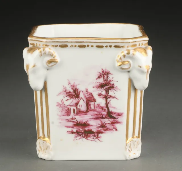 Royal Copenhagen 'Purpur' Urtepotteskjuler