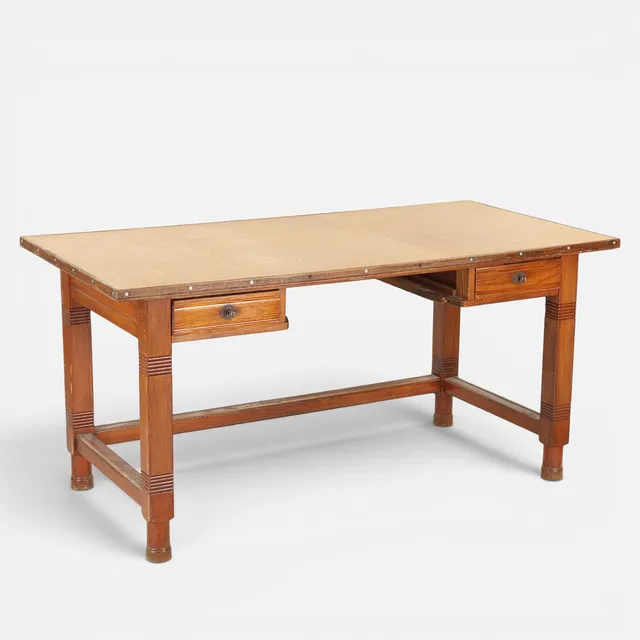 MARTIN NYROP. Skrivebord af fyrretræ, Rud. Rasmussens snedkerier, Danmark, 1900-tallets begyndelse.