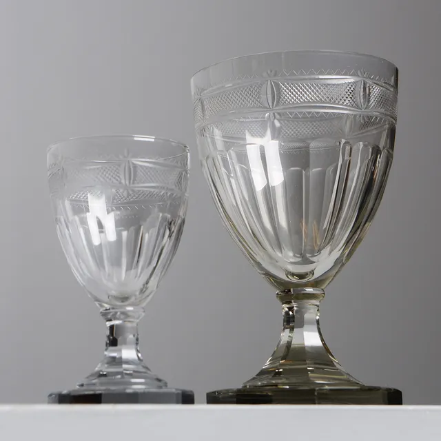 GERDA STRÖMBERG. Rödvinglas & dessertvinsglas, 12 delar, "Hörningsholm", Strömbergshyttan, 1930/40-tal.