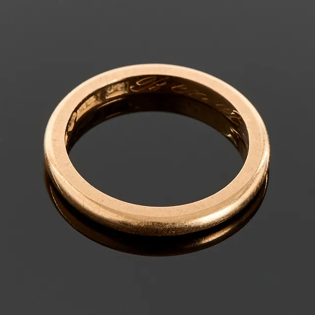 RING, 20k guld, Nilson & Co Eric A, Halmstad 1946.