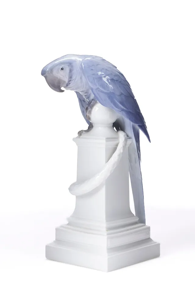 Christian Thomsen for Royal Copenhagen: 'Blue parrot on column' no. 866. 2nd grade.