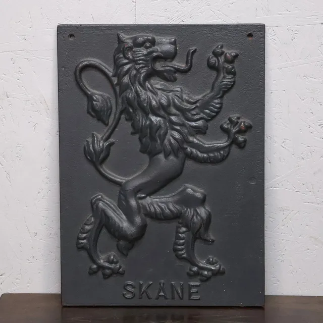 VÄGGRELIEF, heraldiskt vapen i gjutjärn, Skåne.