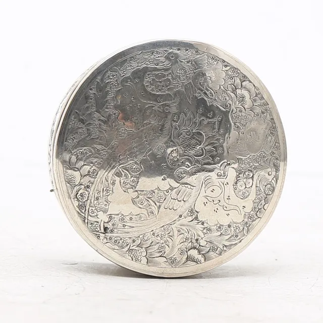 Silver snuffbox, probably 19th Century.