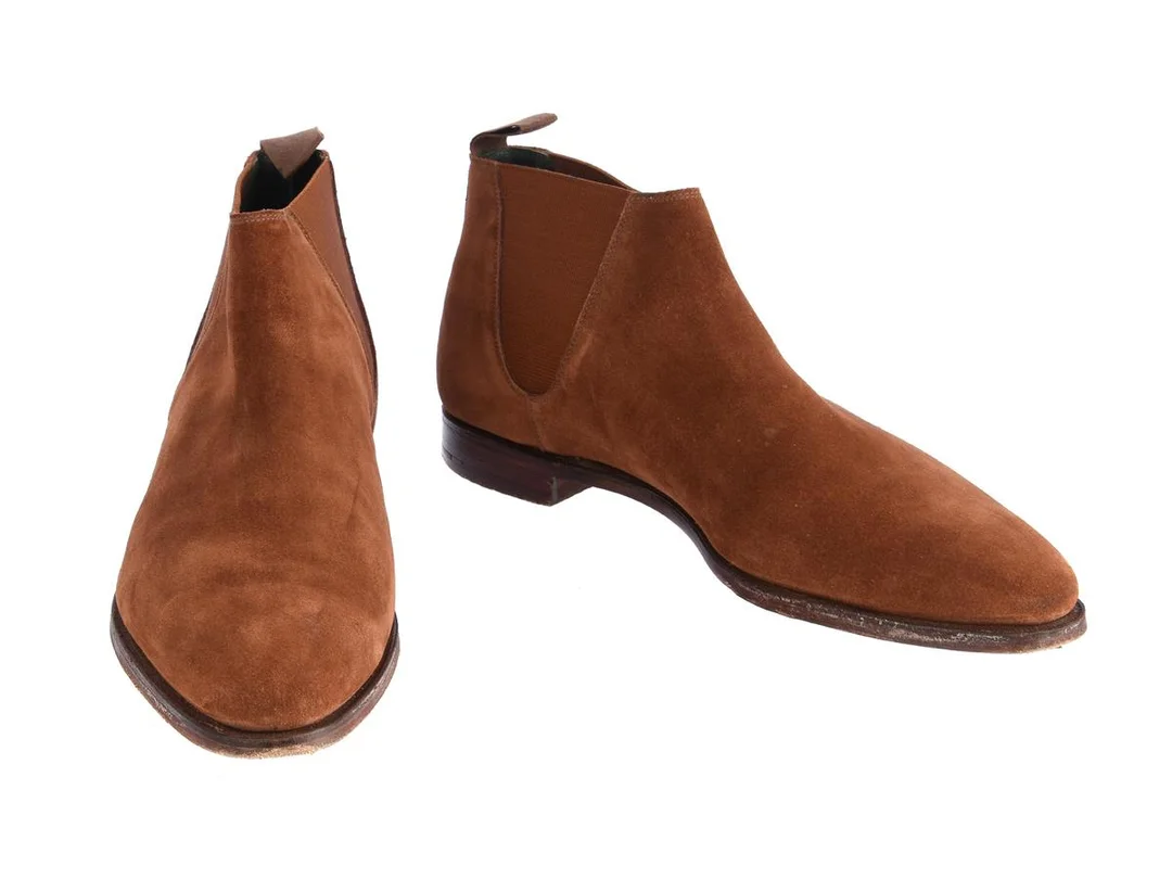 SKOR, CROKETT & JONES. Boots, brun mocka, stl 10½, skopåsar, kartong. — Kläder/Skor — Kaplans