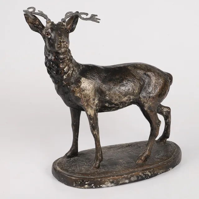 SKULPTUR, hjort, målad gips/metall, 1900-tal.