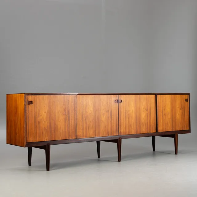 HENRY ROSENGREN HANSEN. Brande Møbelindustri. Palisander Sideboard, 1960er Jahre.